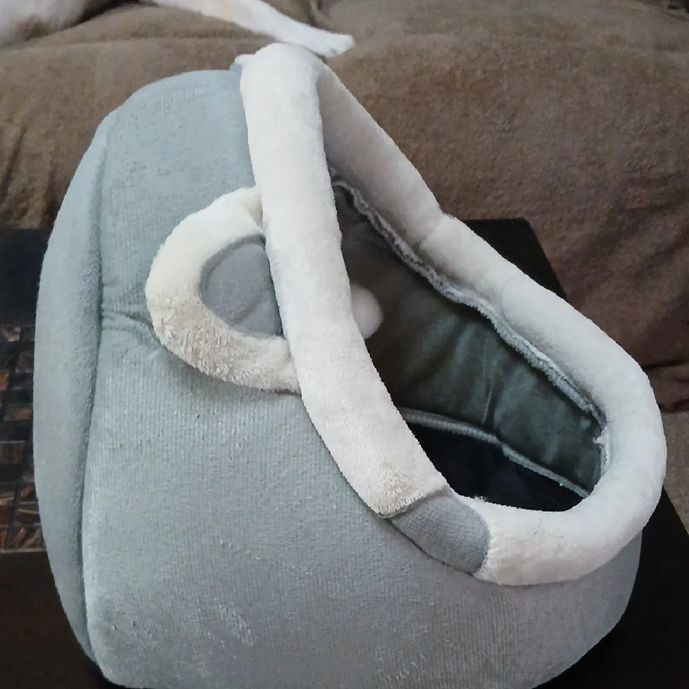 Cozy Gray and White Cat Dome Bed with Plush Trim